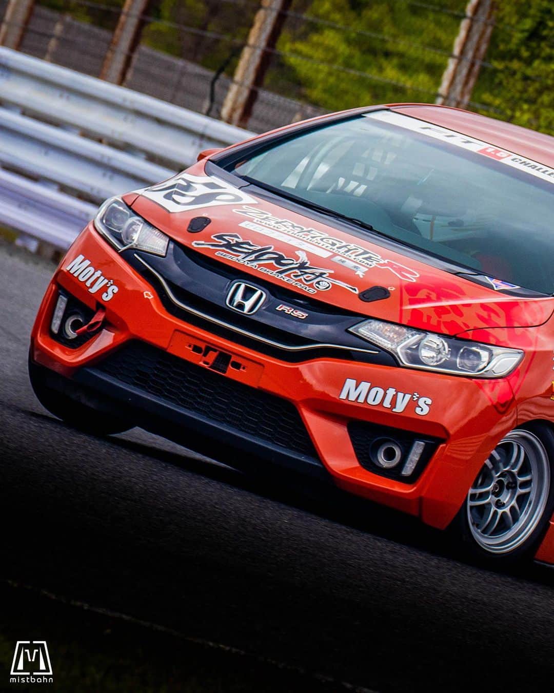 mistbahnさんのインスタグラム写真 - (mistbahnInstagram)「_ ZeroFighter ANDARE 副島空調 Honda GK5 FIT (JAZZ) _ 🚗(owner/driver): @kenji.soejima  🚗(car built): @andare19 / @zerofighterautocustom 📷: @mistbahn _ Shot on May-6 2023 🏁 "HONDA ONEMAKE CHAMPION CUP RACE 2022 Rd.2" organized by @zerofighterautocustom Central Circuit (Hyogo, Japan) _ JP) 2023年5月6日 セントラルサーキット、ゼロファイターさん( @zerofighterautocustom )主催「HONDA ONEMAKE CHAMPION CUP RACE 2022 Rd.2」で撮影。 _ _ #hondaonemakechampioncuprace #hondaonemake #zerofighterautocustom #ホンダワンメイク #andare #アンダーレ #副島空調 #ゼロファイター #zerofighter #centralcircuit #セントラルサーキット #fit #hondafit #ホンダフィット #フィット #jazz #hondajazz #honda #gk5 #gkfit #vtec #hondafitrs #fitrs #vtec #fit15challengecup #鈴鹿クラブマンレース #l15b #timeattack #timeattackjapan #hondasontrack」5月9日 21時51分 - mistbahn