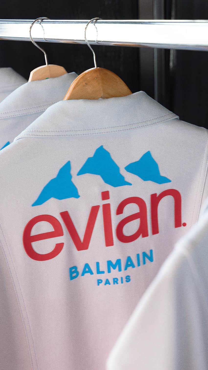 evianのインスタグラム：「BALMAIN x EVIAN     Join us #BTS of the #BALMAINxEVIAN campaign as we prove that Together, Change is Beautiful.   Shot by artist and filmmaker @carlota_guerrero with choreography by @leowalkinparis and performed by his dance troupe @lamarchebleue , the project proves the power of pushing boundaries together.   Visit evian.com to find out more. Link in bio.」