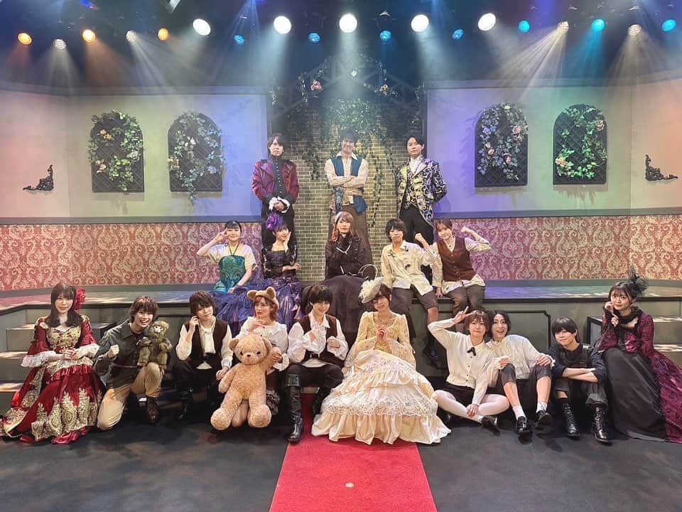 篠原望のインスタグラム：「. 🧸🌠 . . 素敵なキャストの皆さん スタッフの皆さん そして劇場と配信で見てくださった皆様に出会えて とっても幸せな時間でした✨ . . せっかくなので思い出こちらにも🫧 . . また会う日を楽しみに💐 . . #少年秘密倶楽部零 #少ステ #少年秘密倶楽部 さん #舞台 #衣装 #ドレス #dress #instadaily #instagood #instapic #篠原望」