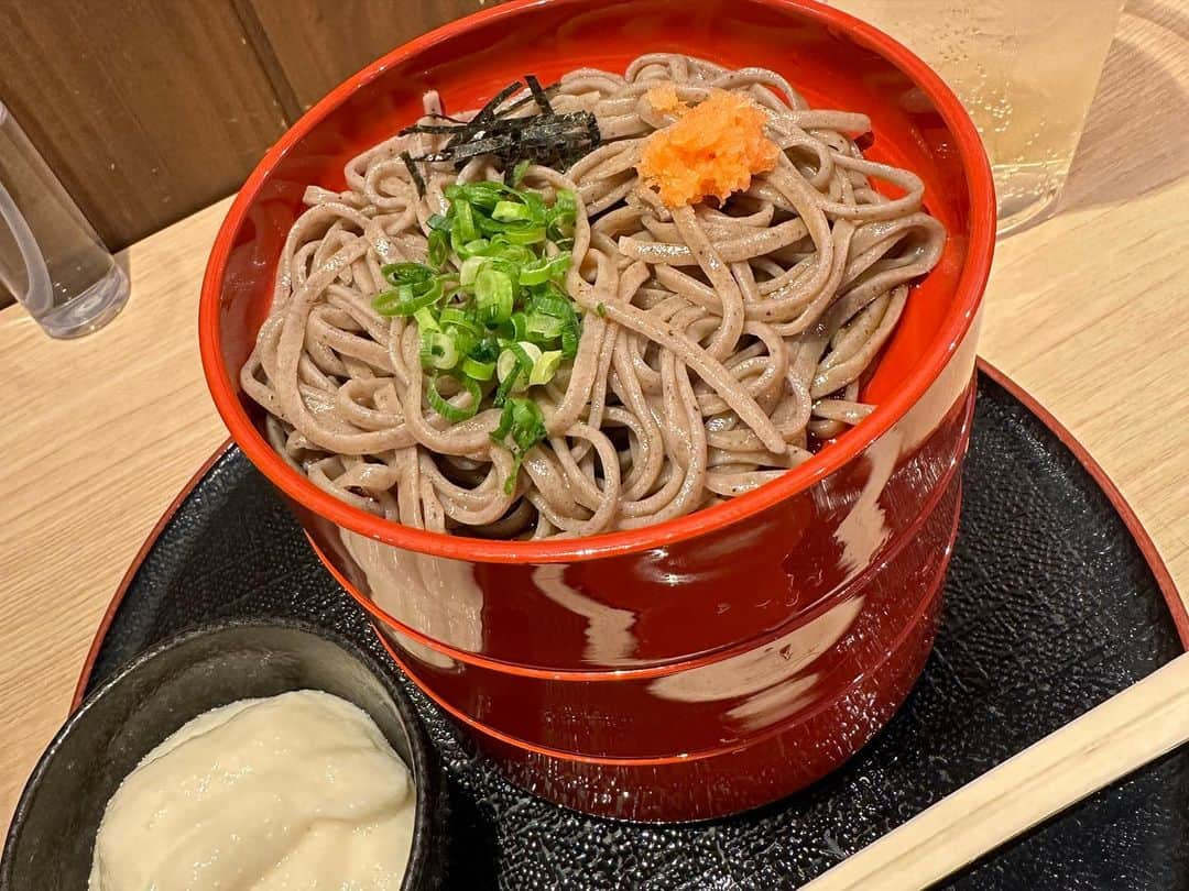 齋藤菜月さんのインスタグラム写真 - (齋藤菜月Instagram)「久々の出雲大社⛩️  雲ひとつない青空で 気がとても良かった✨✨  素敵なご縁に恵まれますように🫶  ここ最近とても忙しくて 身も心も荒んでいたので GWゆっくりできて本当によかった😮‍💨😮‍💨  なんでも1人で頑張れると信じてるけど たまにキャパオーバーするから ちゃんとケアしないと😪😪  気遣ってくれたり 支えてくださる方々に感謝です🩷  BarSaito,pinponbyN,西麻布N,F よろしくお願いします🥰🥰  #出雲大社#えんむすび #縁結び #⛩️ #因幡の白兎#出雲そば#🐇 #しまねっこ」5月9日 22時32分 - irisnacchi