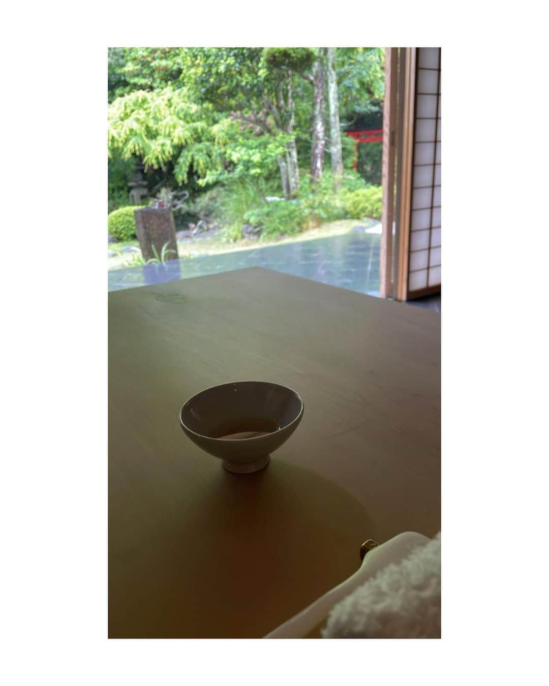武井咲さんのインスタグラム写真 - (武井咲Instagram)「いつか、雨だった静岡 🌧️ しとしと、いや、ざざぶりでしたが。  そんな風情も綺麗だった  今度はお散歩しよう」5月9日 22時43分 - emitakei_official