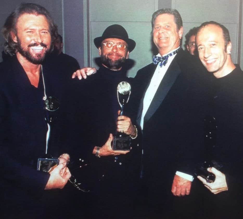 ブライアン・ウィルソンさんのインスタグラム写真 - (ブライアン・ウィルソンInstagram)「In 1997, Brian inducted Barry, Robin & Maurice Gibb – The Bee Gees – into the Rock and Roll Hall of Fame.   @beegees @officialbarrygibb @rockhall #1997」5月9日 23時07分 - brianwilsonlive