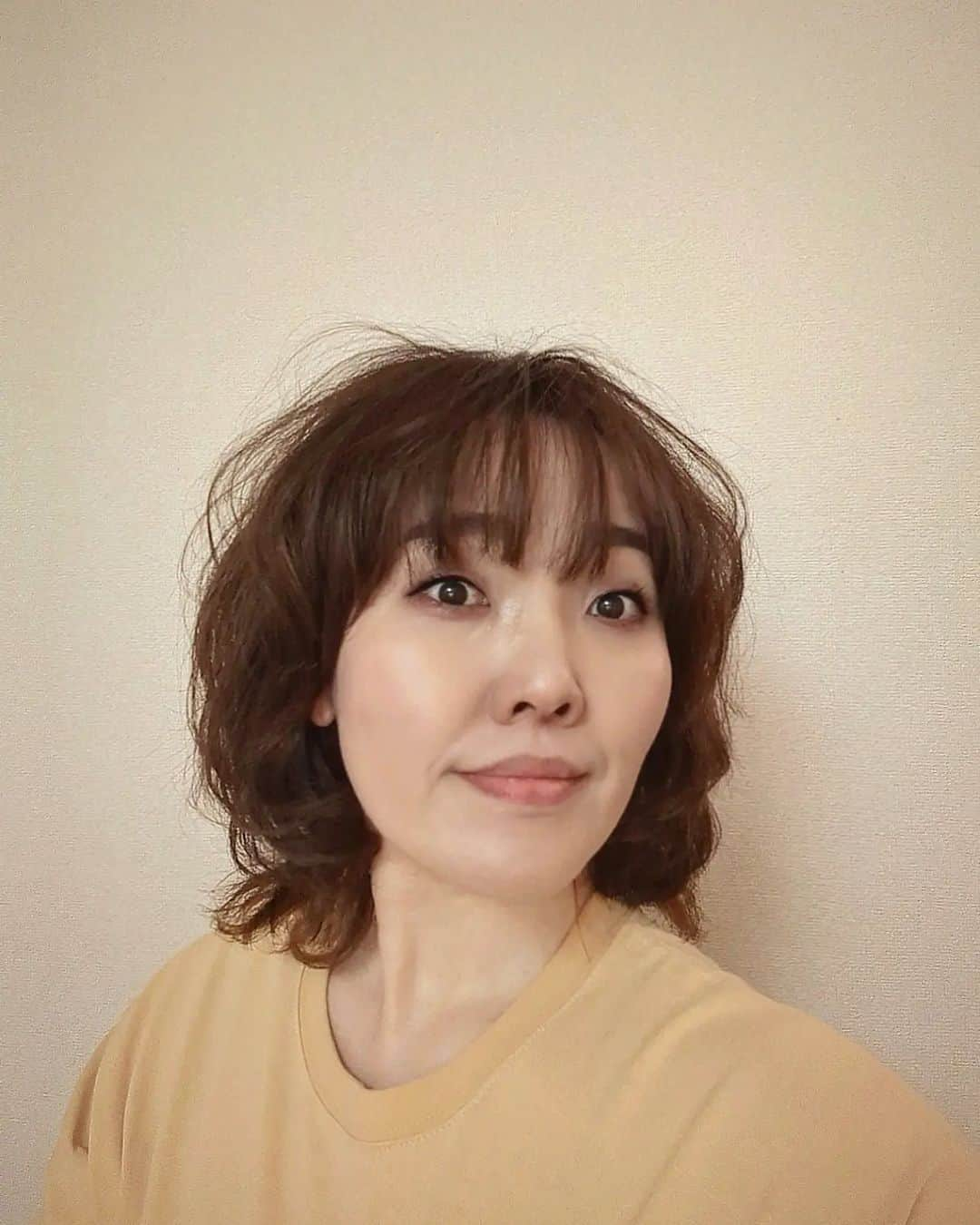 隅田美保さんのインスタグラム写真 - (隅田美保Instagram)「///  スポーツ報知さんはじめ あらゆるネットニュースさんへ  #こんなオバハンの自撮りばっか #ネットニュースに載せて #過剰に褒めて弄って下さるのはいいんやけど #どこが激カワで綺麗すぎるやねん #隅田のハードルを勝手に上げないで笑 #自撮りは全部アプリ加工だってば #それとこのような記事 #飽き飽きしてるのは誰よりも私だからね #もっとほらお国にとって得になる #賢い記事を世のためにこれからはお願いしますね #隅田美保」5月9日 23時12分 - miho_sumida1129