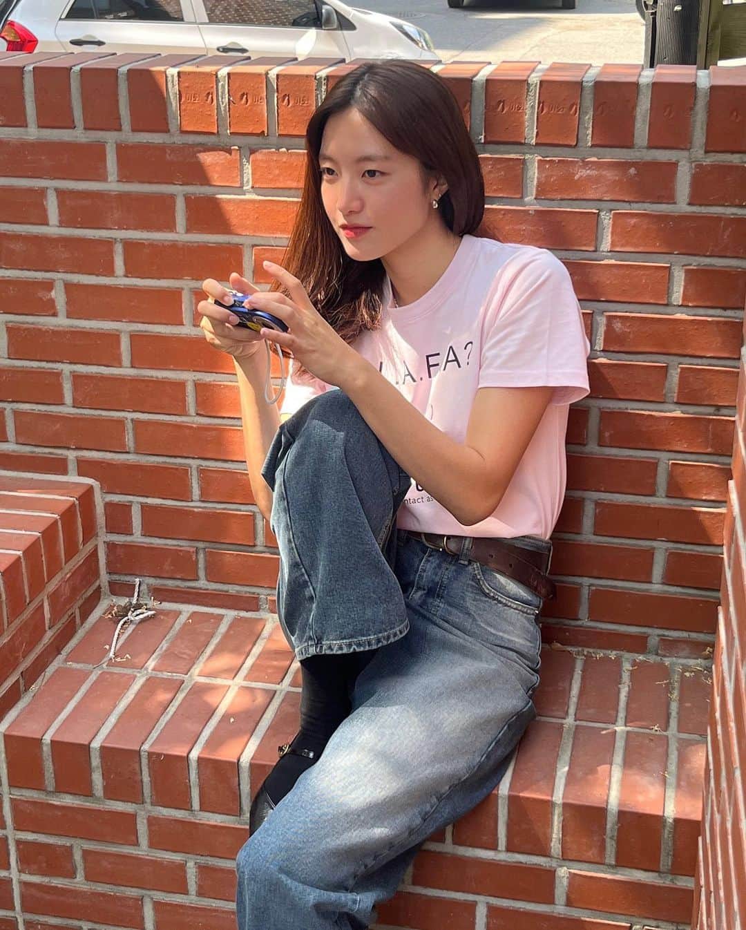 イ・ハウンのインスタグラム：「🤍🌿」