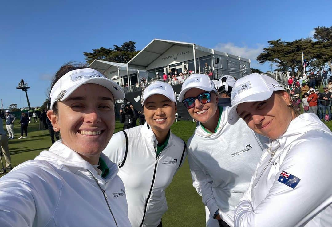 ミンジー・リーのインスタグラム：「Such a good week at @internationalcrown representing Australia with these girls 🇦🇺😊  Not a dull moment with @hannahgreengolf @sarah_kempy @steph.kyriacou  Thankyou for an awesome week 💚💛💚💛」