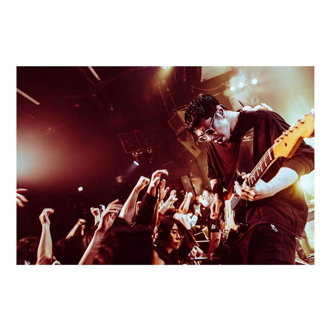HIDEのインスタグラム：「paledusk INTO THE PALE HELL TOUR  ありがとうございました🔥 最高にイカれててやばかった🔥 また一緒にやろう！  Photo @nekoze_photo   @paledusk_jpn  @noisemaker_official   #paledusk  #noisemaker」