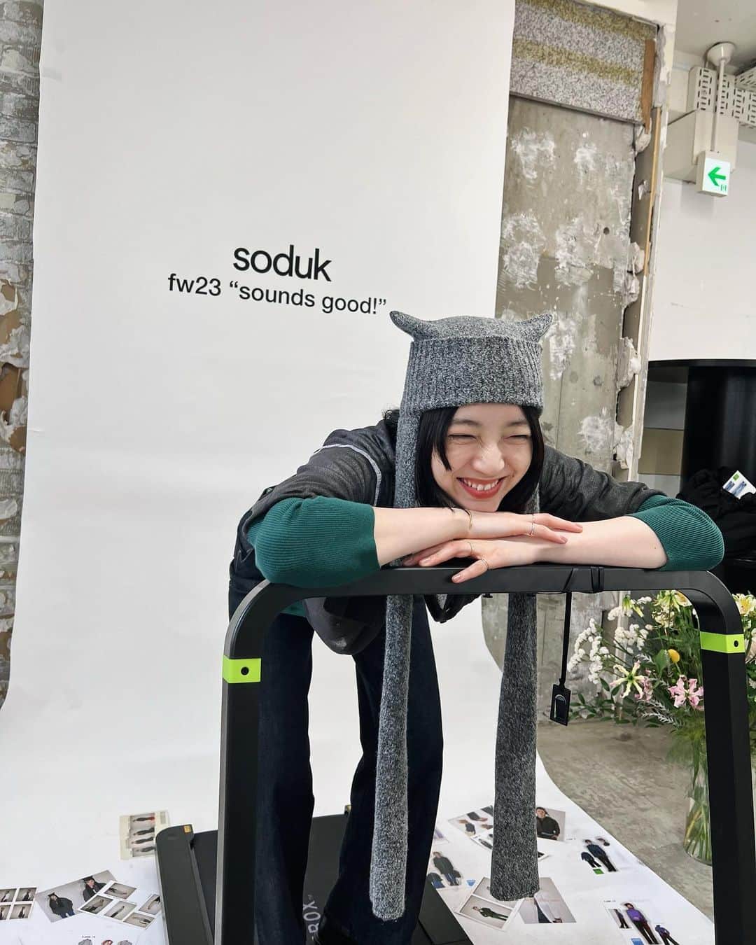 小谷実由のインスタグラム：「載せるタイミングを逃していた写真🏃‍♀️🏃‍♀️🏃‍♀️ sodukの23fwテーマがとっても素敵だったなぁ☁️」