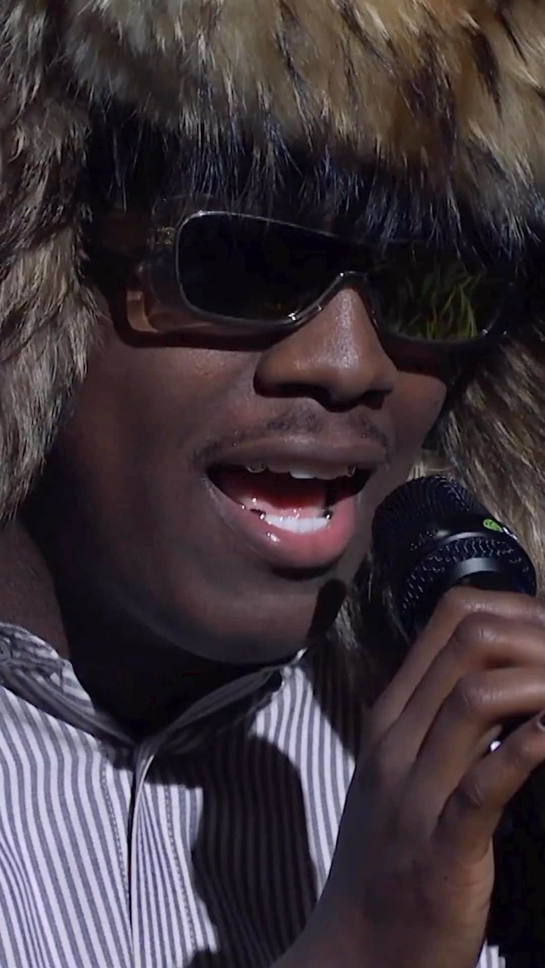 Vevoのインスタグラム：「This weekend, @lilyachty took the SNL stage to perform “drive ME crazy!” and “the BLACK seminole.” off his ‘Let’s Start Here.’ album. Check them out now ahead of his 39-city Field Trip Tour, kicking off later this year! ⠀⠀⠀⠀⠀⠀⠀⠀⠀ ▶️ [Link in bio]」