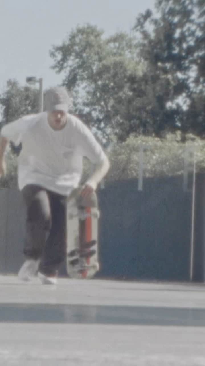 ジェイミー・フォイのインスタグラム：「Looking forward to skating with the homies and all the young Japanese rippers at the @uprisingtokyo contest May 26-28. Come hang with us at Ariake Arena in Tokyo!」