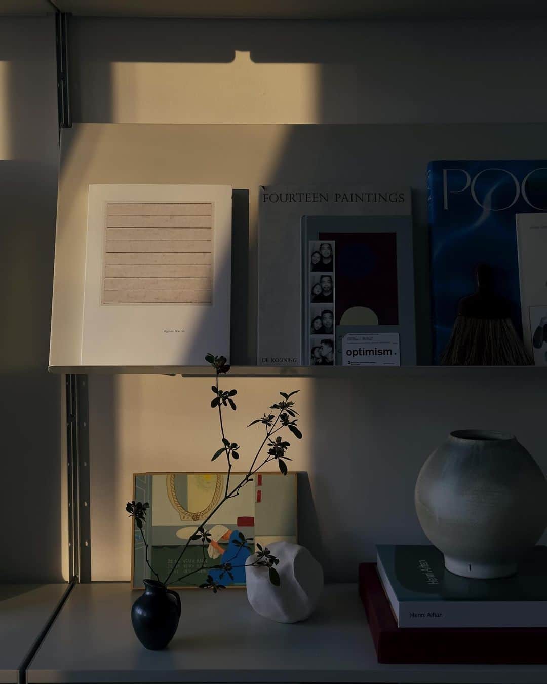 アリス・ガオのインスタグラム：「reflected light」