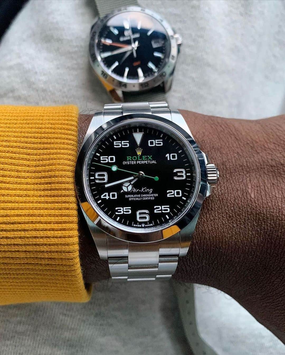 Daily Watchさんのインスタグラム写真 - (Daily WatchInstagram)「Wristshot with the Rolex Air-King Ref 126900. Thoughts on this timepiece? Photo by @timemycollection」5月10日 3時33分 - dailywatch