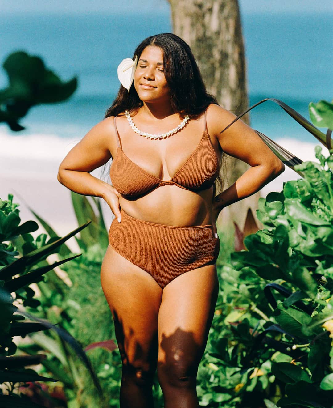 BILLABONG WOMENSのインスタグラム：「Summer, meet your new favorite suit 🥥  #ABikiniKindaLife」