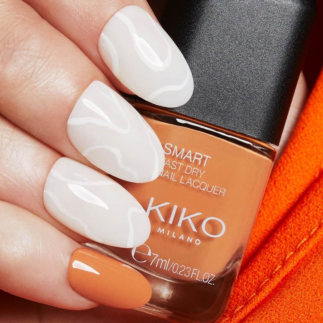 KIKO MILANOさんのインスタグラム写真 - (KIKO MILANOInstagram)「Want to recreate this delicate marble #nailart? 💅 Use these products and share your #naillook with us using #KIKOTrendsetters! ❤️⁣ ⁣ Smart Nail Lacquer 154 - New Power Pro Nail Lacquer 04, 02⁣」5月10日 4時30分 - kikomilano