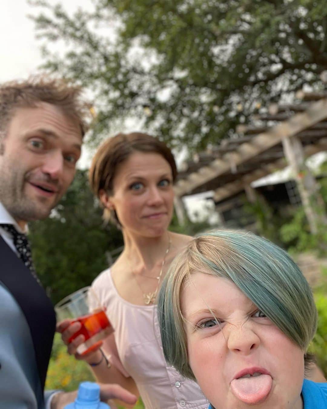 クレア・コフィーのインスタグラム：「One of my dates couldn’t talk, and the other one couldn’t sit still, but no complaints here in this outrageously beautiful setting to witness the joining of these two beautiful souls! Congratulations @sarahjarosz & @jeffpicker !!! 💕」