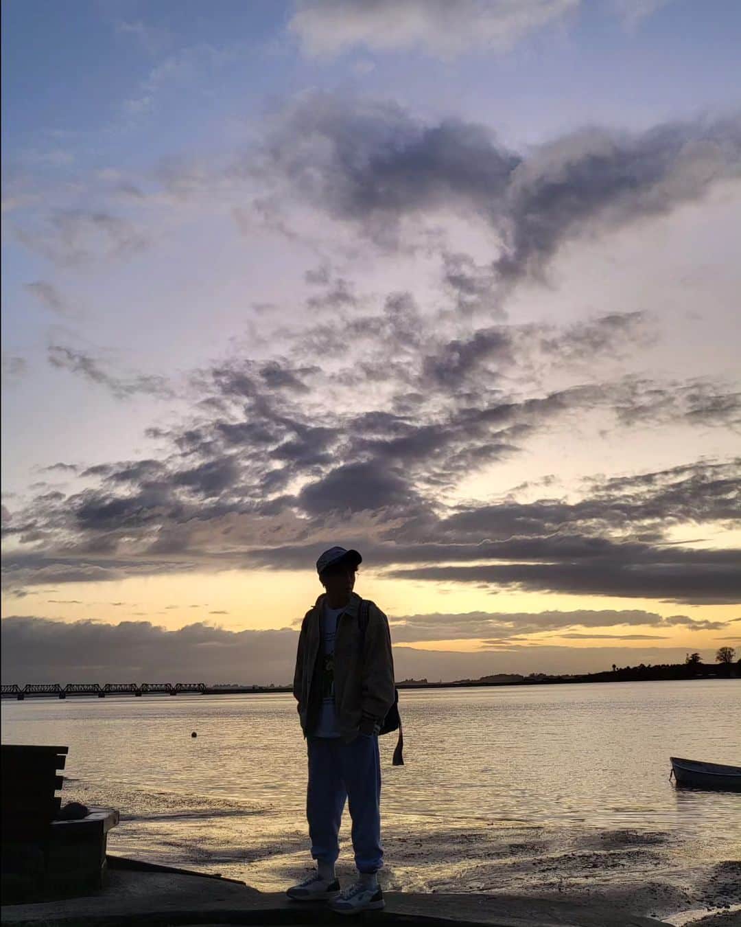 パク・ソングァンのインスタグラム：「## Dawn of New Zealand  공기가 너무너무너무너무 좋다.😭  I love new zealand💕」