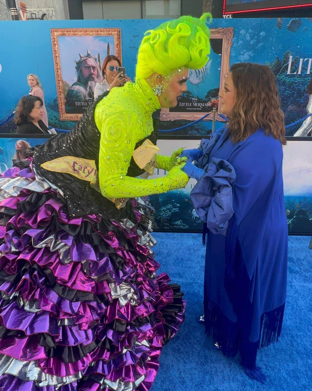 のインスタグラム：「On second thought…DO meet your heroes!!!!!! 🎉🥰😍🧜🏽‍♀️🐙👑」