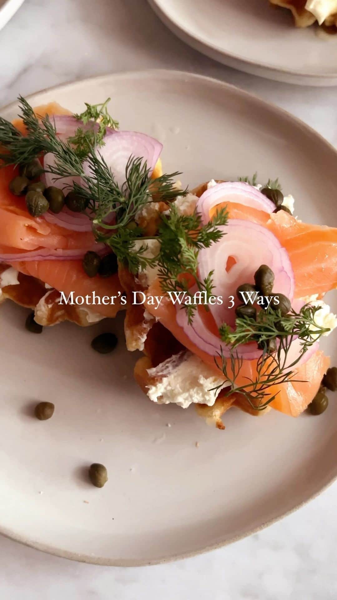 Whole Foods Marketのインスタグラム：「Mom-worthy brunch on your budget with 365 by Whole Foods Market 🧇s.」