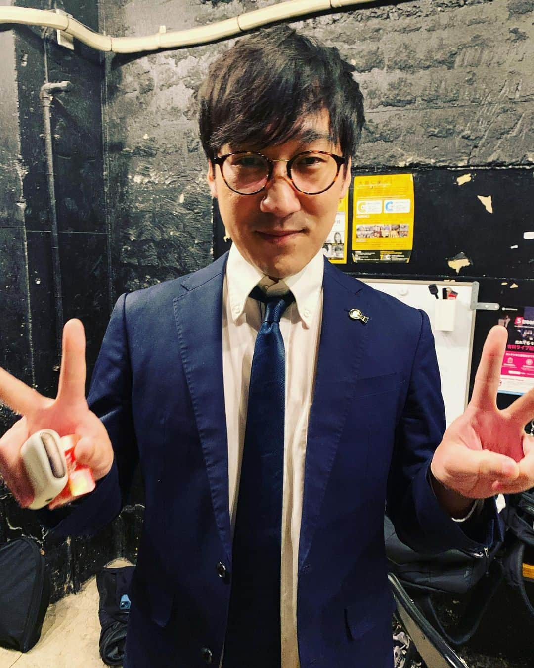 高野正成さんのインスタグラム写真 - (高野正成Instagram)「タイタンライブレア ありがとうございました。 キュウのぴろ氏です。  #キュウ #ぴろさん #ピース #ピース」5月10日 5時59分 - takanomasanari