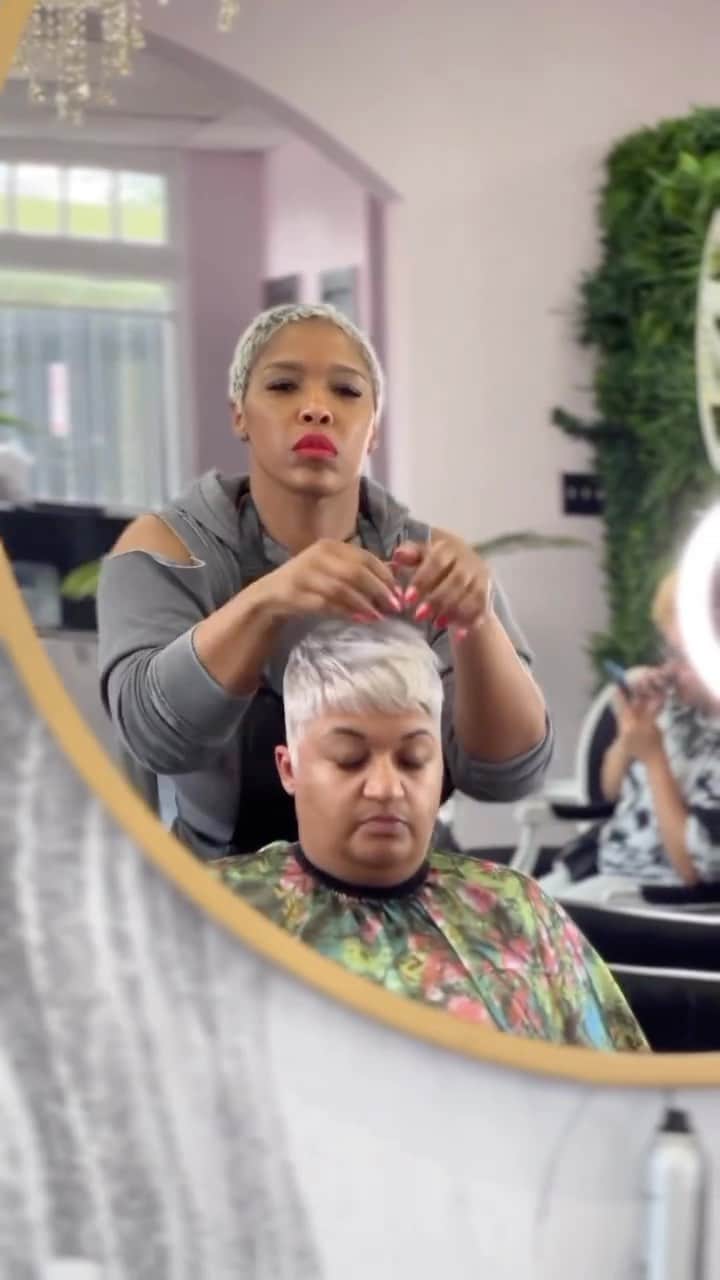 CosmoProf Beautyのインスタグラム