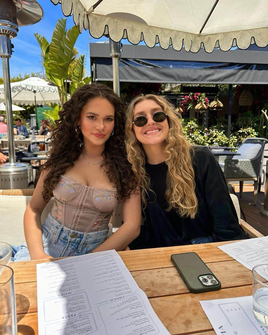 マディソン・ペティスさんのインスタグラム写真 - (マディソン・ペティスInstagram)「as of late」5月10日 6時34分 - madisonpettis