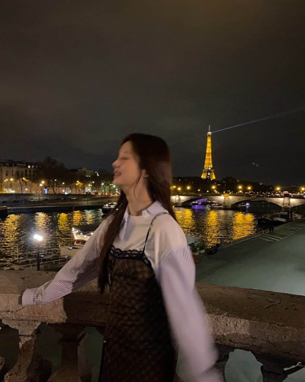 NMIXXさんのインスタグラム写真 - (NMIXXInstagram)「In paris💗  #NMIXX #엔믹스 #설윤 #SULLYOON #설윤스타그램 #NSWER #엔써  #MIXXPEDIA #PICK_PARIS」5月10日 8時13分 - nmixx_official