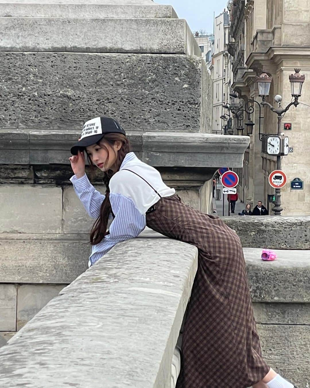 NMIXXさんのインスタグラム写真 - (NMIXXInstagram)「In paris💗  #NMIXX #엔믹스 #설윤 #SULLYOON #설윤스타그램 #NSWER #엔써  #MIXXPEDIA #PICK_PARIS」5月10日 8時13分 - nmixx_official