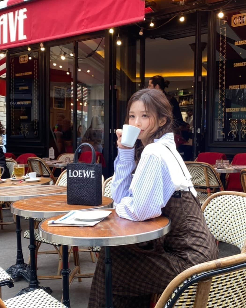 NMIXXさんのインスタグラム写真 - (NMIXXInstagram)「In paris💗  #NMIXX #엔믹스 #설윤 #SULLYOON #설윤스타그램 #NSWER #엔써  #MIXXPEDIA #PICK_PARIS」5月10日 8時13分 - nmixx_official