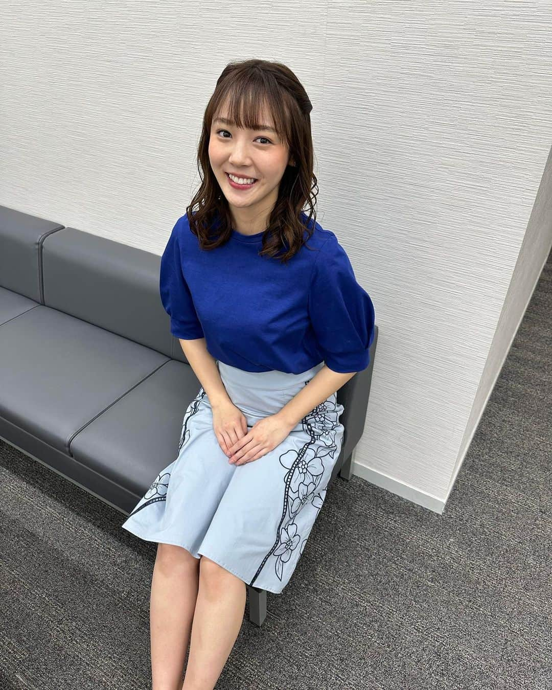 森千晴さんのインスタグラム写真 - (森千晴Instagram)「昨日、今日の衣装です！ 綺麗な青😍  0510(水) トップス  @nolleys_official　 ボトムス　　　@msgracy_official アクセサリー　@osewaya_official  0509(火) トップス  @pierrot_shop ボトムス　　　@american_holic　 アクセサリー　@osewaya_official」5月10日 8時35分 - mori.chiharu