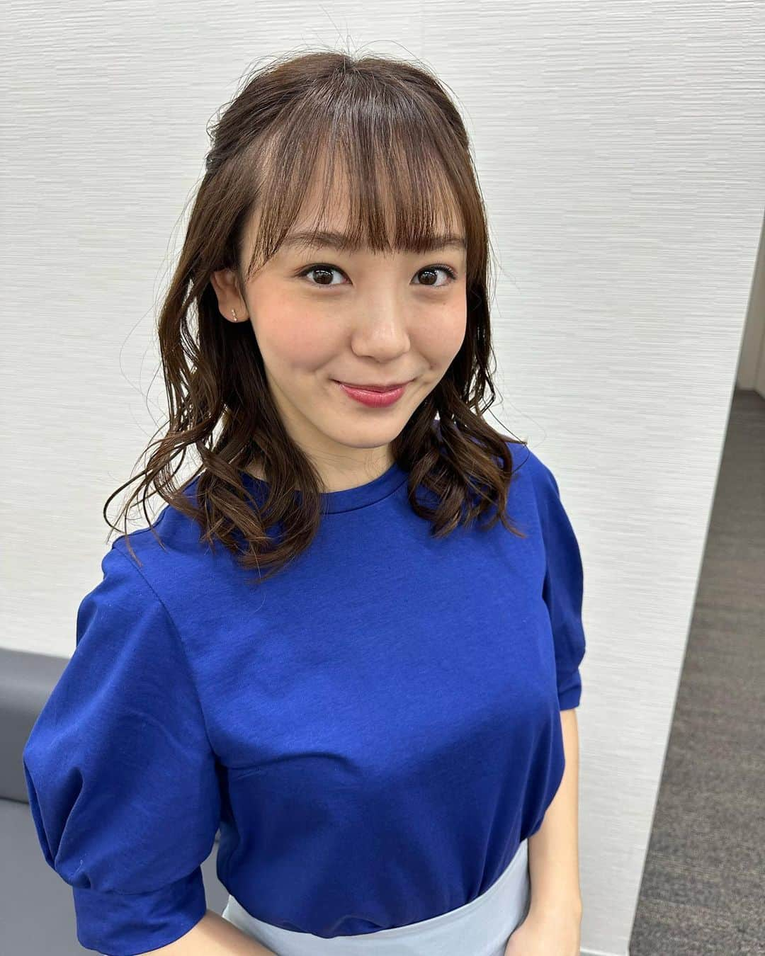 森千晴さんのインスタグラム写真 - (森千晴Instagram)「昨日、今日の衣装です！ 綺麗な青😍  0510(水) トップス  @nolleys_official　 ボトムス　　　@msgracy_official アクセサリー　@osewaya_official  0509(火) トップス  @pierrot_shop ボトムス　　　@american_holic　 アクセサリー　@osewaya_official」5月10日 8時35分 - mori.chiharu