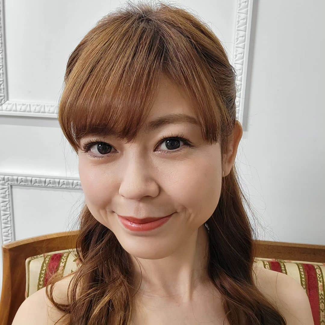 のインスタグラム：「. 仕事で知り合ったまみさん @makeup___mami ヘアメイク💄💋✨  今年は選手として、 いかに自分の顔を追求するか、もテーマです💕  プロにやってもらう時間はいつも楽しい～☺️  またお願いします🥰 . . . . . . #ダイエット #ダイエット女子 #ダイエット記録 #ダイエット方法 #30代ダイエット #ボディメイク #食べて痩せる  #痩せたい人と繋がりたい #筋トレ #筋トレ女子 #トレーニング #トレーニング女子 #美容 #美肌  #ダイエット仲間募集 #ダイエット花嫁 #食事管理  #パラスポーツ #パラリンピック #セントフォース #centforce #アナウンサー #女子アナ #ベストボディ #ベストボディジャパン  #モデルジャパン」