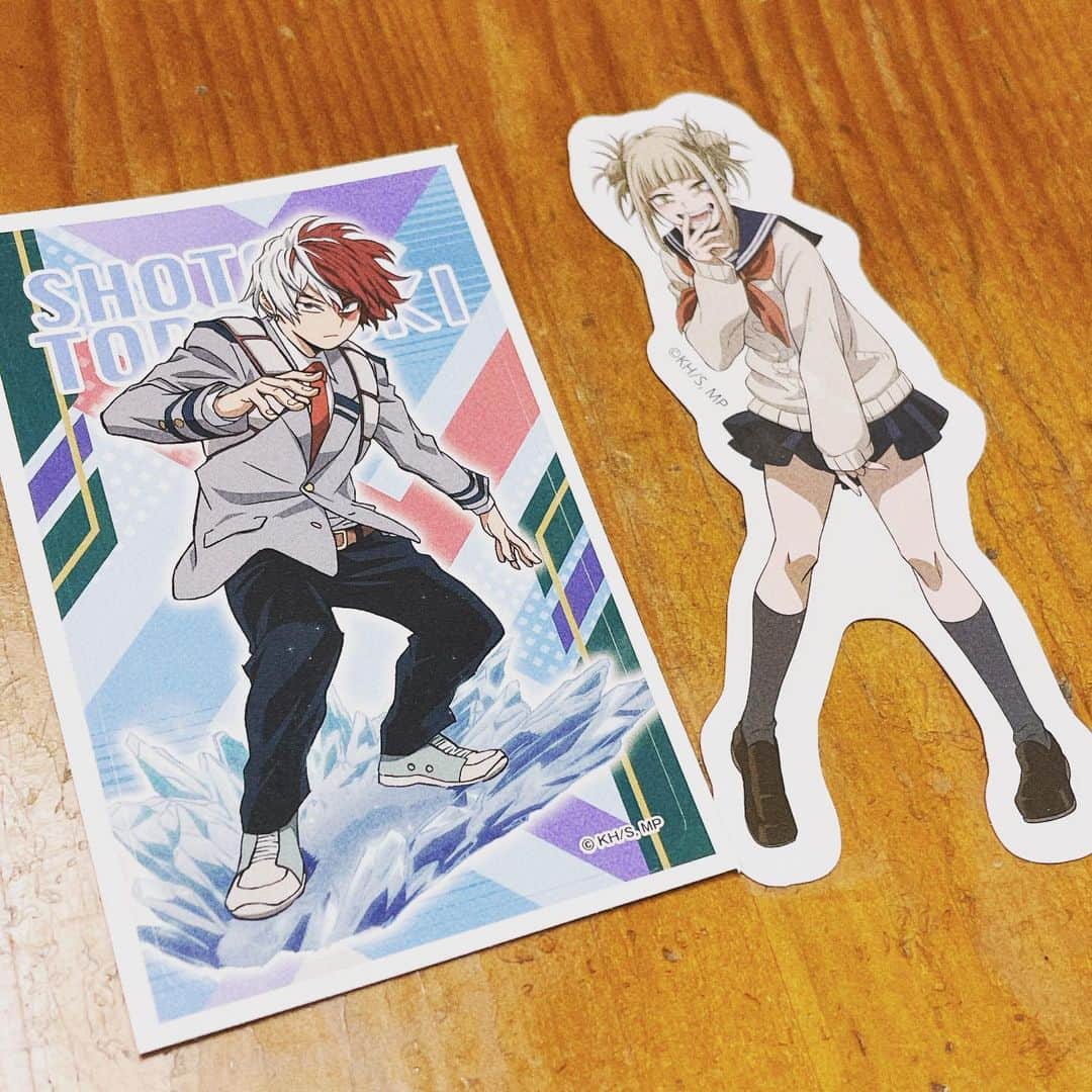 脇田唯のインスタグラム：「🫰🏻➰💕  100均行って、 見事に散財。  けど、 好きなキャラ引き当てたりで、 これは沼りそう（笑）」