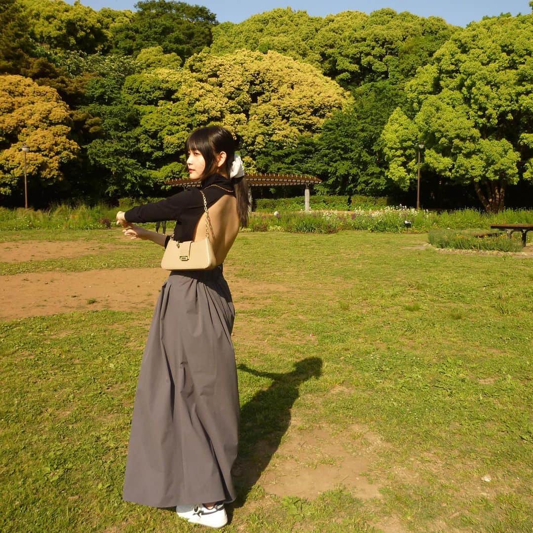 涼海花音さんのインスタグラム写真 - (涼海花音Instagram)「いい天気の日は公園に限るね〜🌳」5月10日 19時50分 - kanon_1228