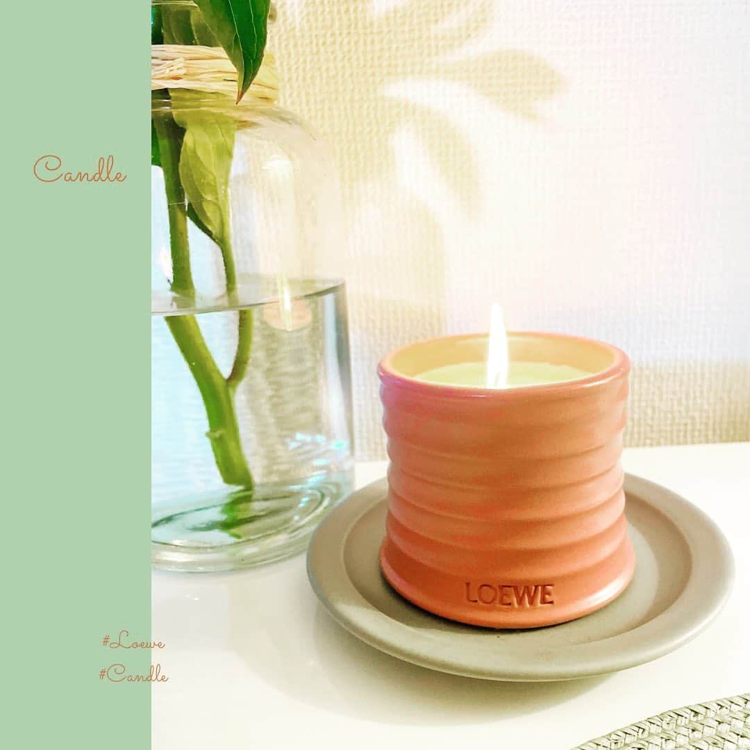 乙羽映見のインスタグラム：「.  @loewe_perfumes  アイビーキャンドル🕯  癒しの香り  #loewe #loewecandle」