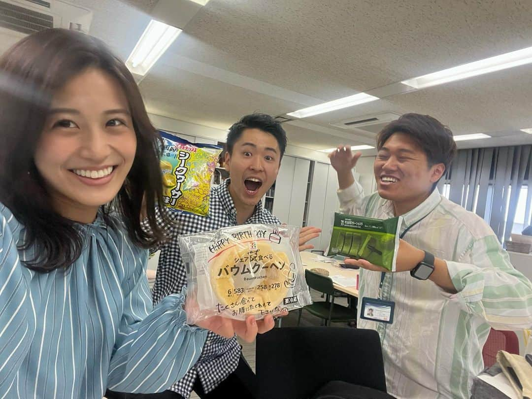 松下由依さんのインスタグラム写真 - (松下由依Instagram)「和田丼パイセンの誕生日でした！！🎂  #おめでとうございます #新婚さん #ラーメンケーキ食べたそうです🍜」5月10日 20時09分 - matsushita_yui_kbc