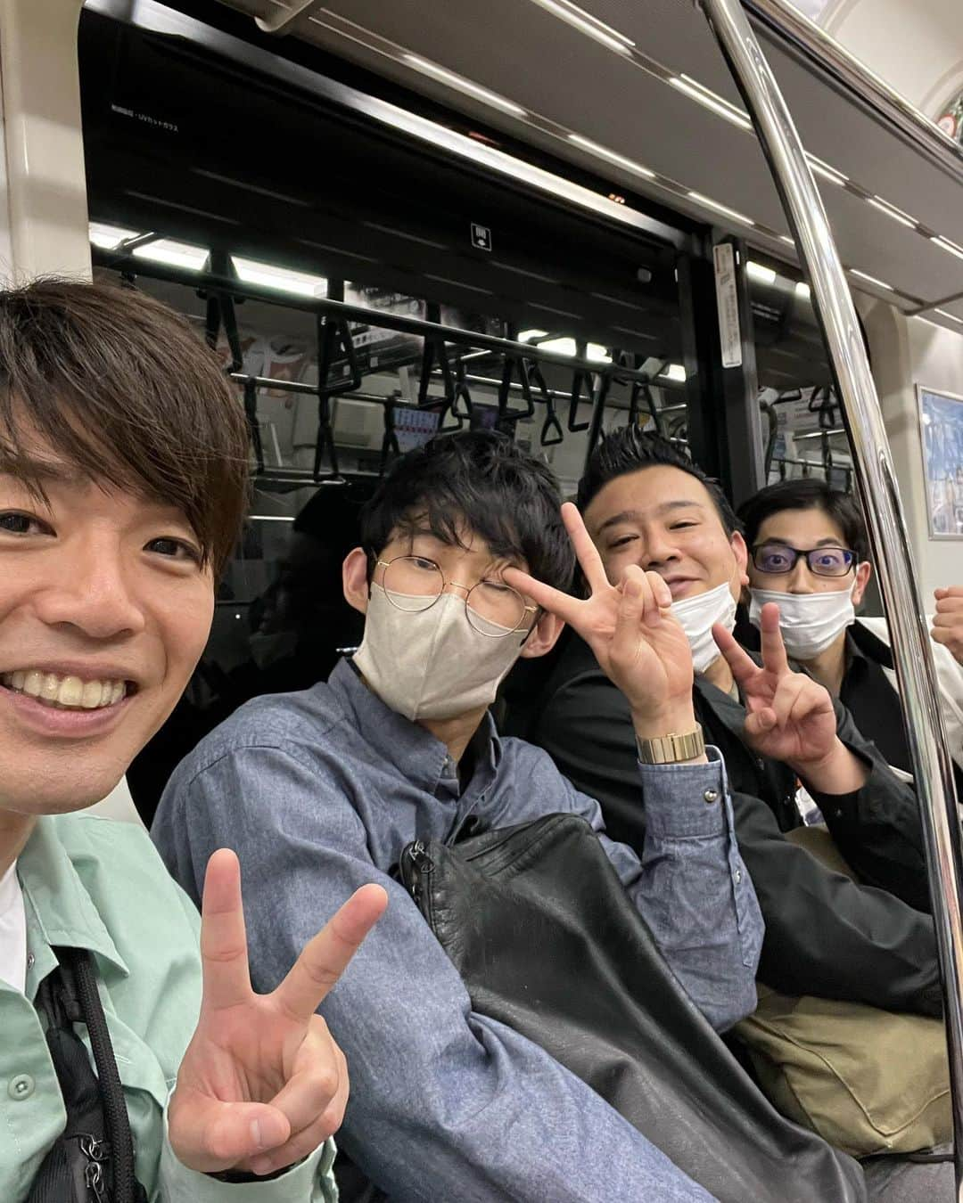 辻井亮平さんのインスタグラム写真 - (辻井亮平Instagram)「幕張2DAYS終了！  めちゃくちゃ疲れたけど2日間めちゃくちゃ笑ったな、、、。  幸せでしかありませんでしたね。  見に来てくれた方々もありがとうございました！  よし！ほな安全に帰って行こう！  #安全電鉄 #山さん」5月10日 20時11分 - aironhed_tsujii