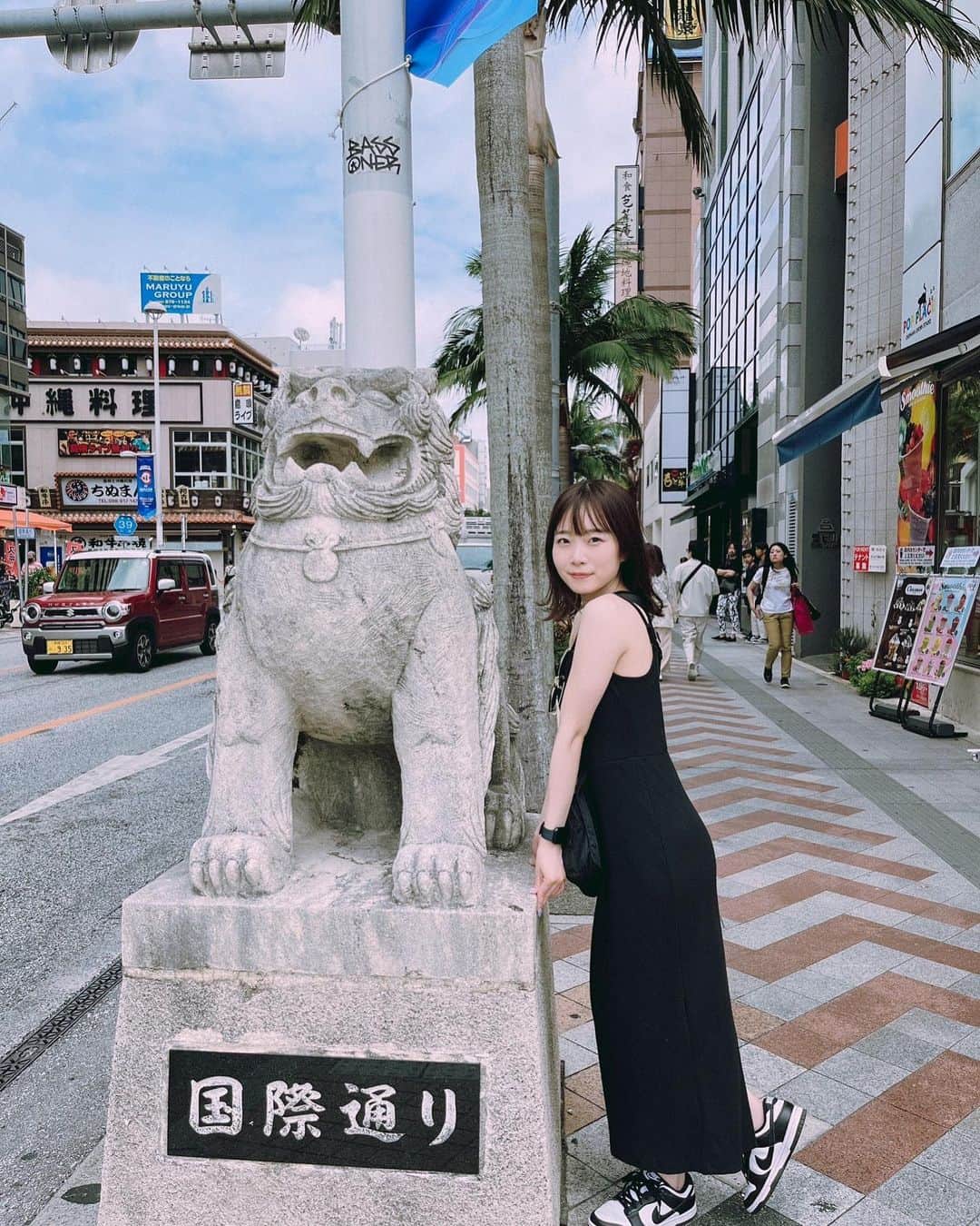 渡辺まおのインスタグラム：「沖縄🩵🌺  気に入ってる写真が多すぎて、 暫く旅行の写真投稿するかも🙏」