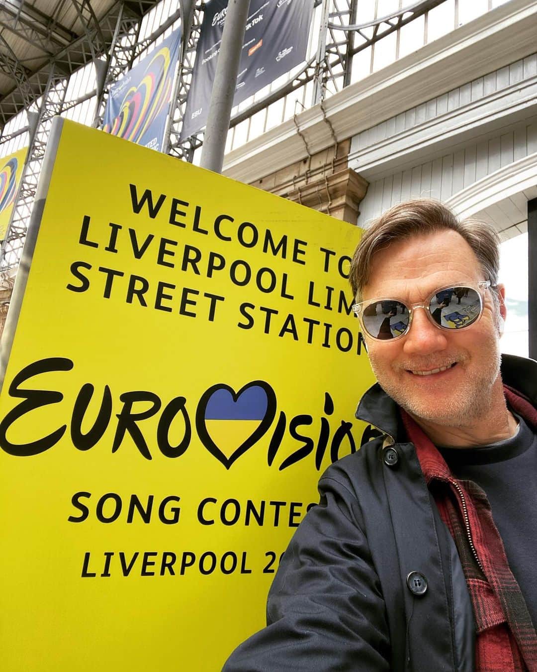 デビッド・モリシーのインスタグラム：「Let the fun begin! @bbceurovision」