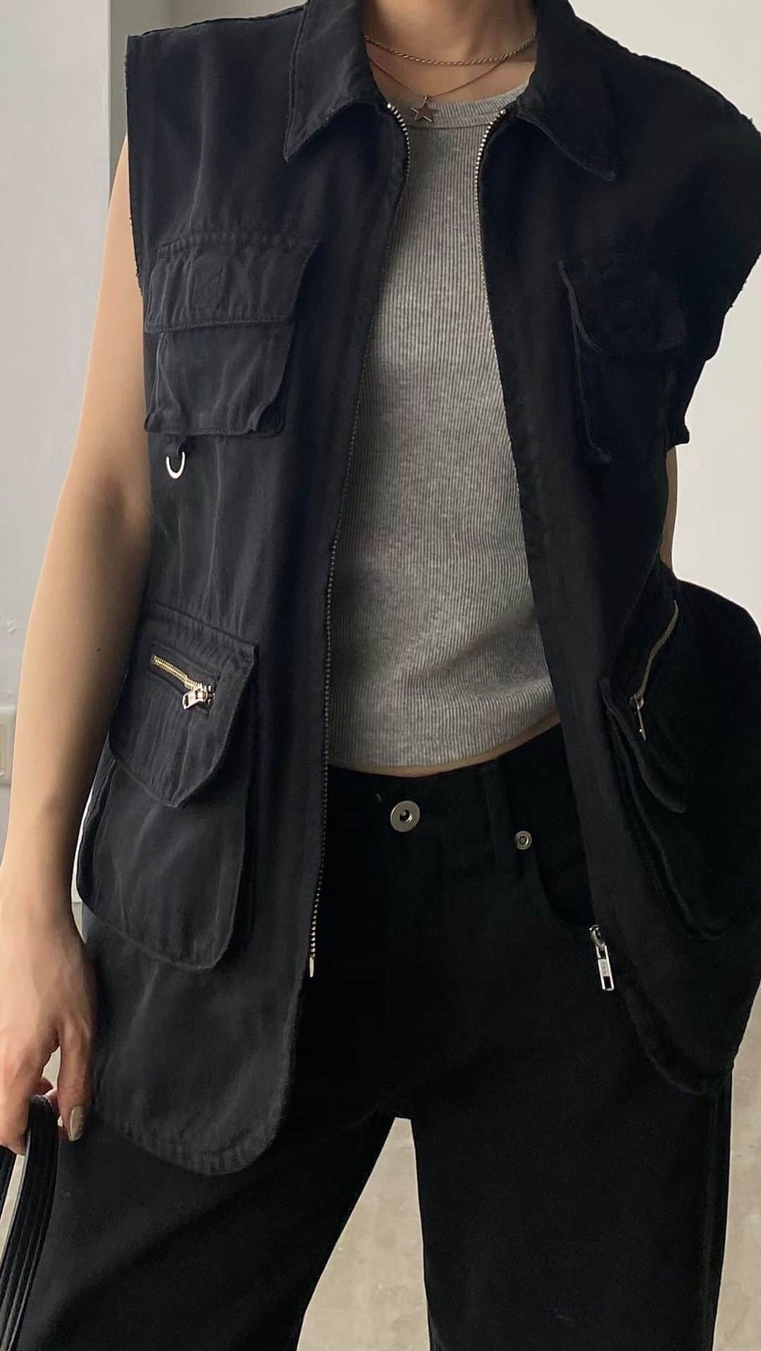 室原彩夏のインスタグラム：「先行予約アイテム紹介LIVE🤍 ㅤㅤㅤㅤㅤㅤㅤㅤㅤㅤㅤㅤㅤ #laguagem」