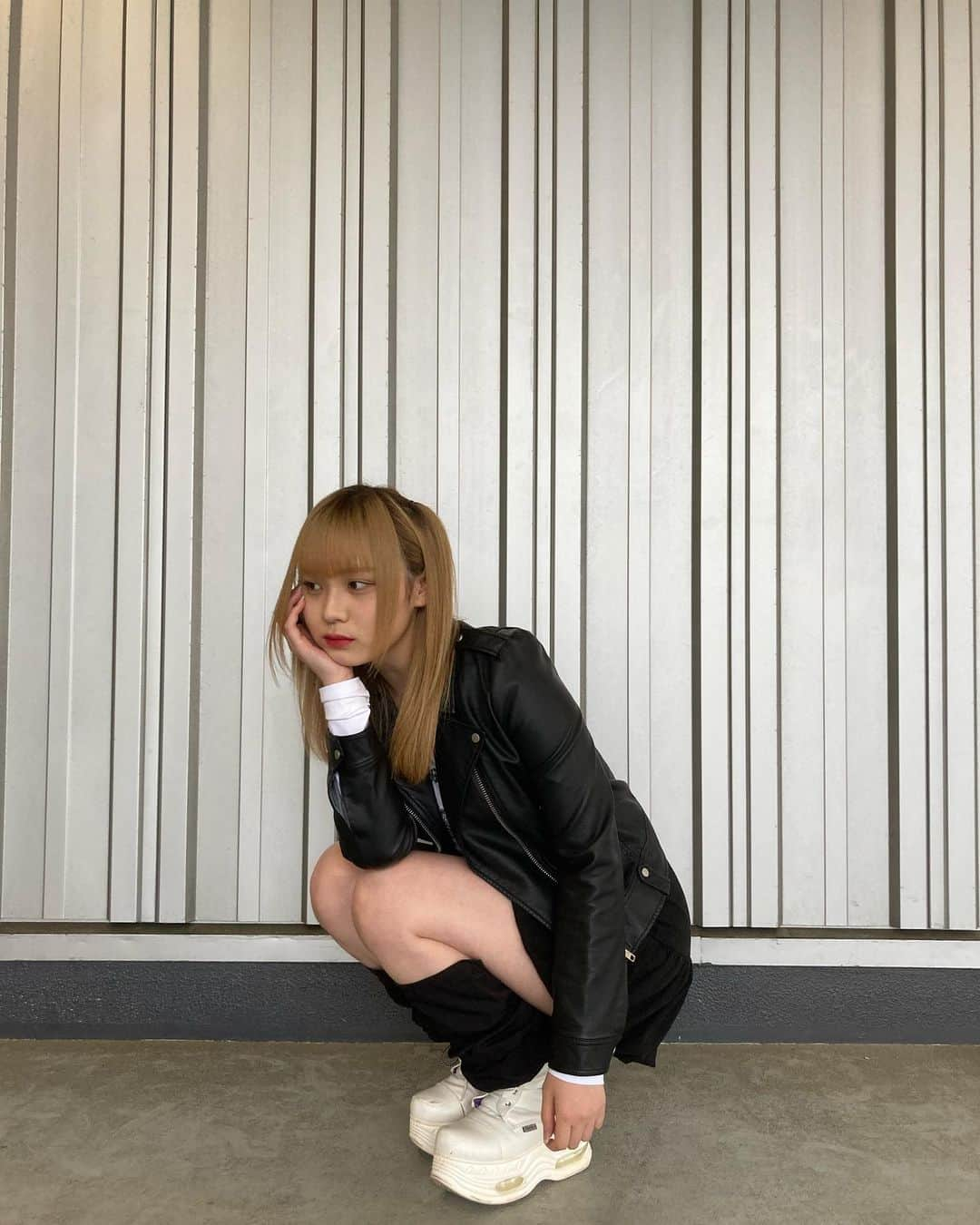 荒巻美咲さんのインスタグラム写真 - (荒巻美咲Instagram)「🖤」5月10日 20時36分 - mirun.jellyfish.0128