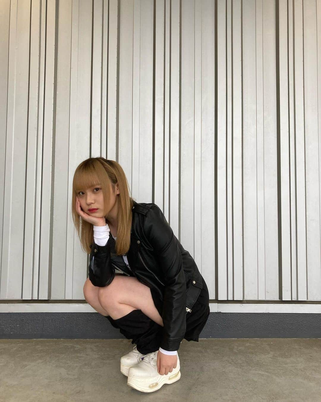 荒巻美咲さんのインスタグラム写真 - (荒巻美咲Instagram)「🖤」5月10日 20時36分 - mirun.jellyfish.0128