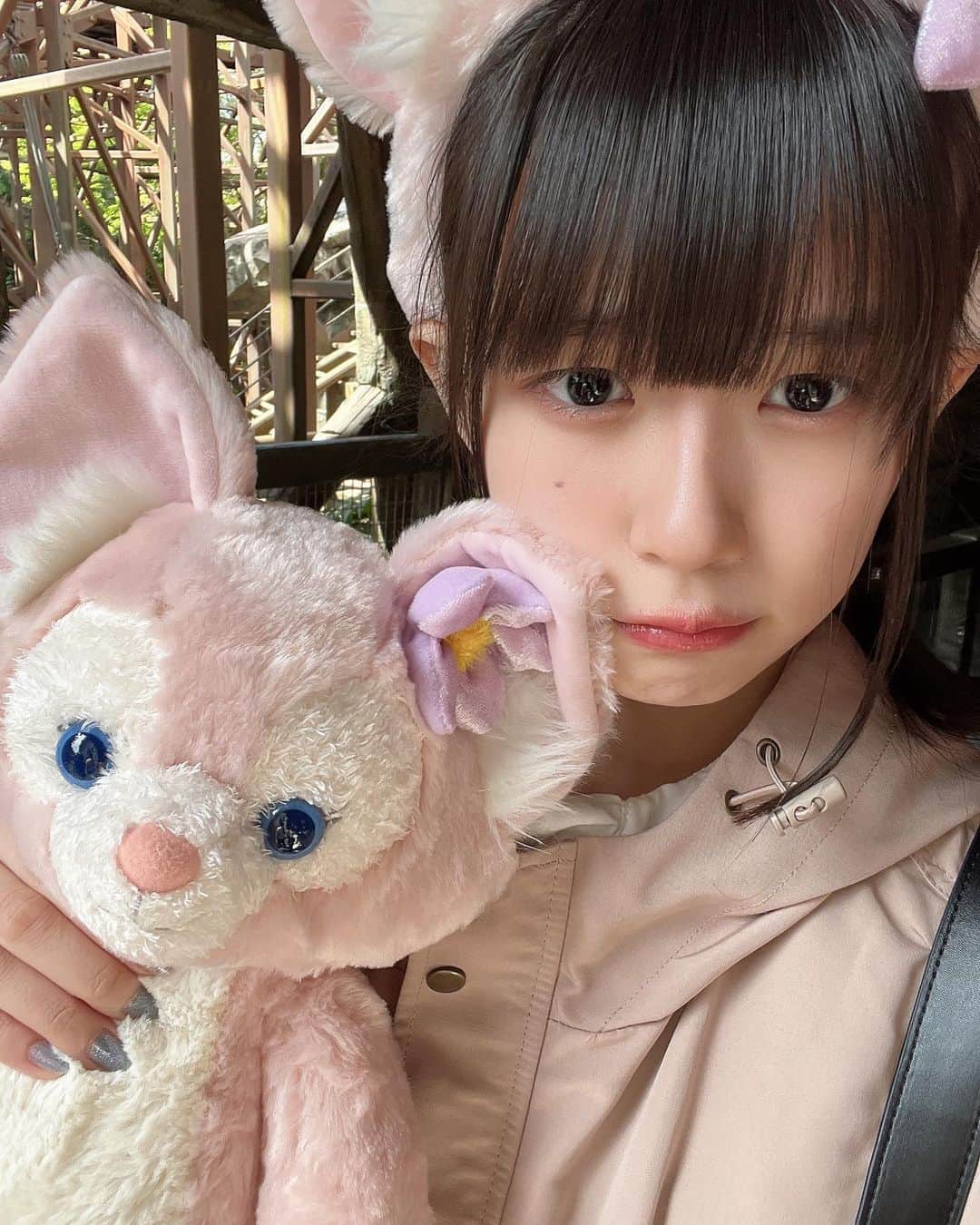 小久保柚乃のインスタグラム：「・  ゆなさんと🧋  #私立恵比寿中学 #エビ中 #小久保柚乃 #仲村悠菜」
