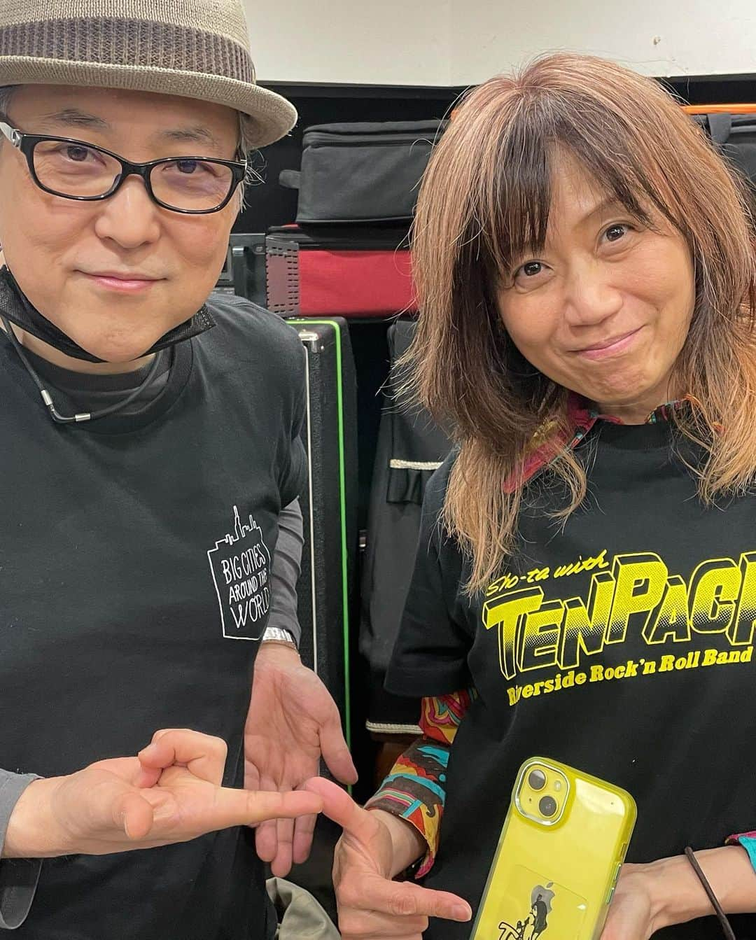 田村直美さんのインスタグラム写真 - (田村直美Instagram)「Tenpack 次なる物販は〜フォンタブ！ そして〜Tシャツ　 今日は2ショットでご紹介😊 わたしが着てるのはSサイズ いよいよ〜金曜日　東京からスタート‼️  5/12東京SHIBUYAPLEASUREPLEASURE    26名古屋 E.L.L.     27大阪 ROCKTOWN さぁぁ　おいで❣️😀」5月10日 12時38分 - tamura_naomi