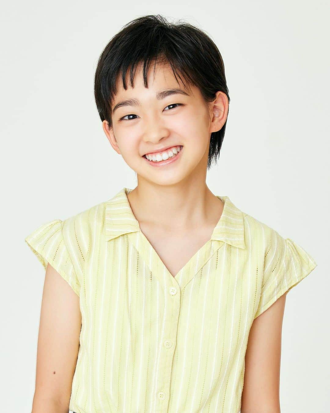 村山輝星のインスタグラム：「📺 出演情報 📺  NHK 特集ドラマ「軍港の子 〜よこすかクリーニング1946〜」に、坂井凪子役での出演が決定致しました！！  📣 2023年8月放送予定  裁縫が得意で、責任感の強い少女。 幼い子供たちの面倒をよく見る、孤児たちの母親がわり。  きらりがどう演じるのか、是非チェックお願い致します👀✨  続報をお待ちください🙌🏻  #村山輝星 #劇団東俳 #Tプロジェクト #出演情報 #軍港の子 #よこすかクリーニング1946」