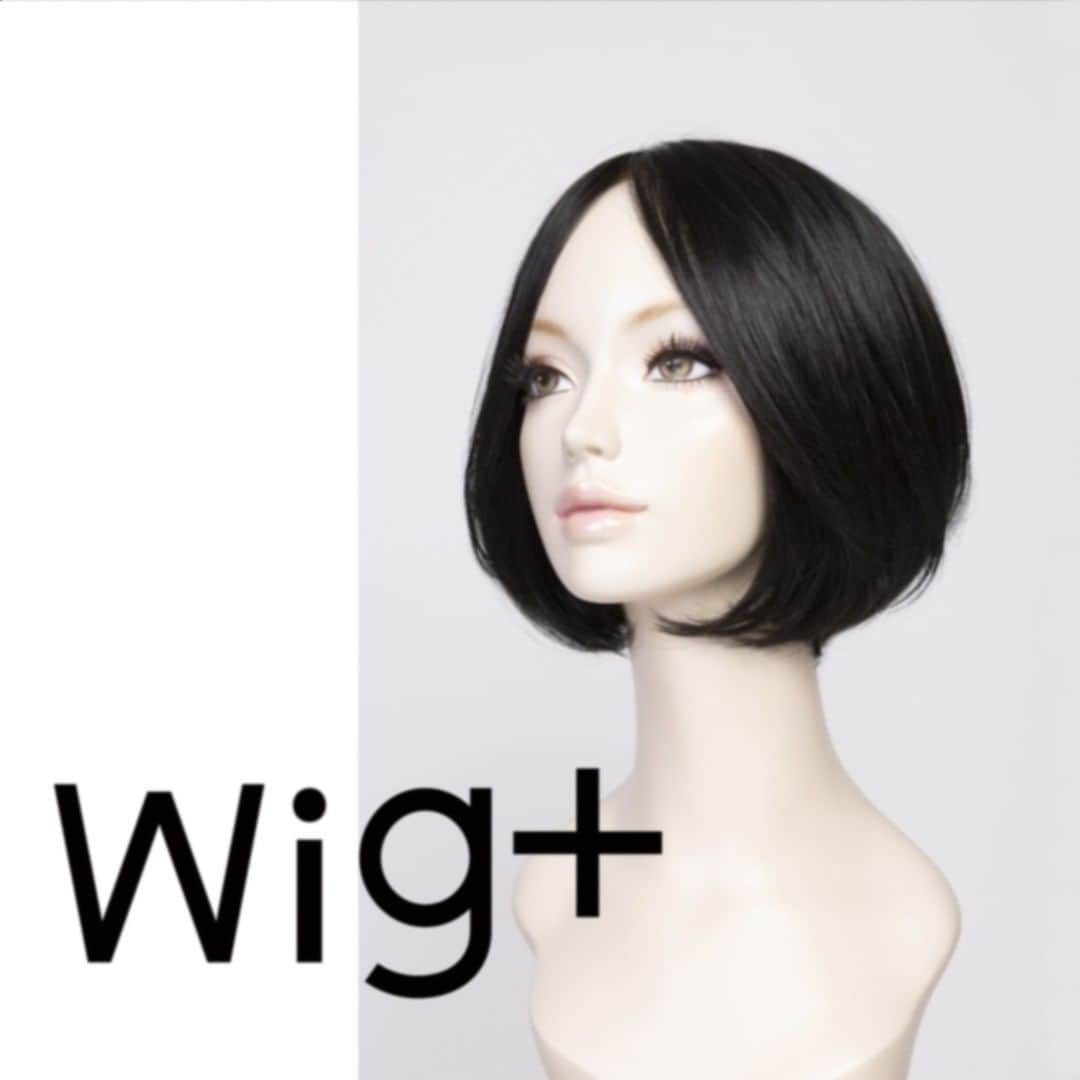 資生堂 Shiseido Group Shiseido Group Official Instagramのインスタグラム：「Developed for the purpose of social contribution, “wig+” is a fashionable, reasonably priced, high-quality medical wig (compliant with JIS product standards) jointly developed by Shiseido, Japan Hair Donation & Charity (JHD&C), and Aderans. Shiseido Top Hair & Makeup Artist Yoshiko Jinguji offered a “wig+" hair cut to model Karen who has alopecia totalis!  Read more: https://hma.shiseido.com/en/info/p20230324_10910/   『wig＋（ウィッグプラス）』は、資生堂、JHD＆C、アデランスの3者が社会貢献を目的に共同開発した医療用ウィッグです。 頭髪にお悩みをもつ方に自由かつ気軽にヘアスタイルを楽しんでいただけるウィッグ となっています。 当社のトップヘアメイクアップアーティスト神宮司芳子が全身脱毛症のスキンヘッドモデルKARENさんにカットサービスを実施しました！ 詳しくはこちら： https://hma.shiseido.com/jp/info/p20230322_10850/  #Shiseido #資生堂 #MedicalWig #医療用ウィッグ #SocialContirbution #社会貢献活動 @shiseido_hma @yoshiko_jinguji_official @alopecia_karen_official」