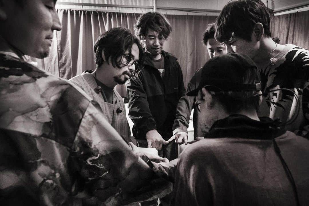 後藤正文のインスタグラム：「ASIAN KUNG-FU GENERATION  いつも応援ありがとう。  Photographer @mitch_ikeda」