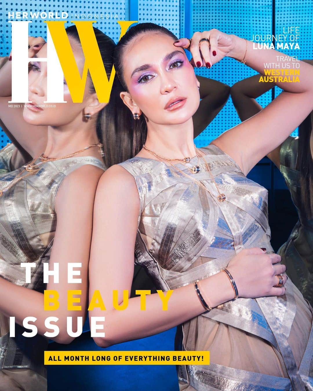 ルナ・マヤのインスタグラム：「The wait is over, our #MayIssue is finally here!  Simak cerita @lunamaya selama menjadi bagian dari dunia hiburan tanpa rasa takut untuk mengekspresikan diri dan menyuarakan opini, bersama dengan koleksi B.zero1 dari @bulgari yang melambangkan keberanian dalam menghadapi tantangan yang ada.  Intip juga berbagai tips seputar dunia kecantikan, hanya di edisi #Mei kali ini!  Download e-magazine Her World Indonesia secara gratis di aplikasi S-Lime, atau dapatkan juga di @gramediadigital.  Fotografer: @hadicahyono Digital Imaging: @rghsura Pengarah Gaya: @ipehmalik Asisten Pengarah Gaya: @danes.wara  Tata Rias Wajah: @vagueskin  Tata Rias Rambut: @yezhadjohair  Busana: @jeffrytan @sean_sheila  Aksesori: @bulgari B.zero1 Collection Location: @zodiacjakarta   #herworldindonesia #may #thebeautyissue #Bulgari #BulgariJewelry #Bzero1 #lunamaya #bvlgari」