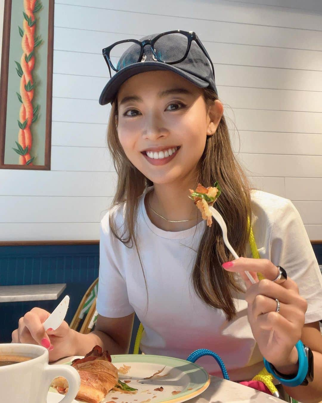 齊藤このみさんのインスタグラム写真 - (齊藤このみInstagram)「ご機嫌でクロワッサン食べてたのも束の間 フォークがぶち折れたよ😇 カイリキーじゃん🦍  バチコーンって音がカフェに響き渡って恥ずかしかった〜🧎🏻‍♀️😇」5月10日 12時46分 - konosuke1006