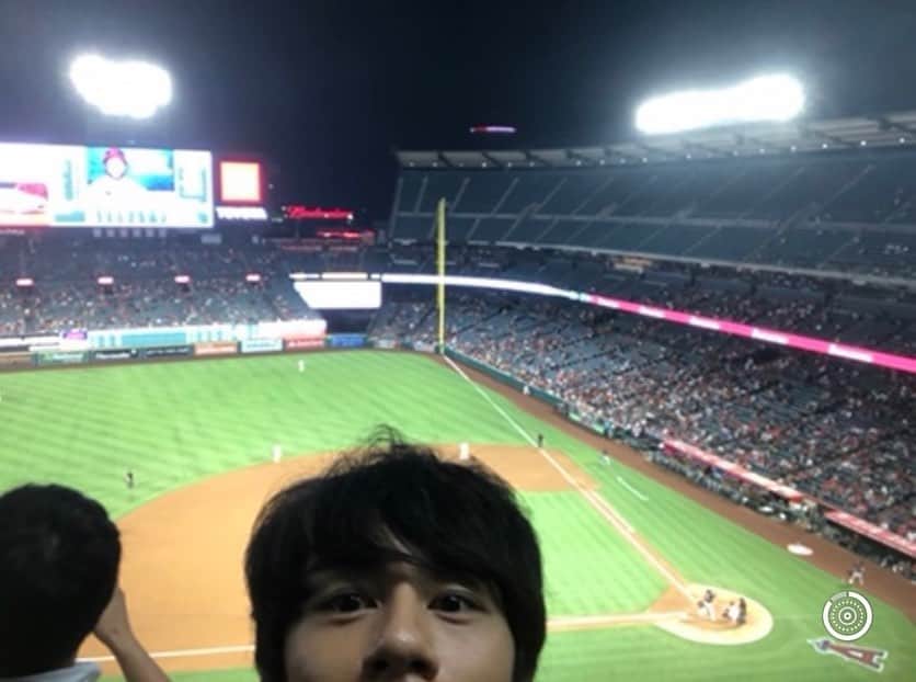 中丸雄一さんのインスタグラム写真 - (中丸雄一Instagram)「思い出過去写真。2019年の夏の写真。エンゼルスのホームグラウンドで試合観た。また行きたいなあ。」5月10日 14時05分 - y_nakamaru_94