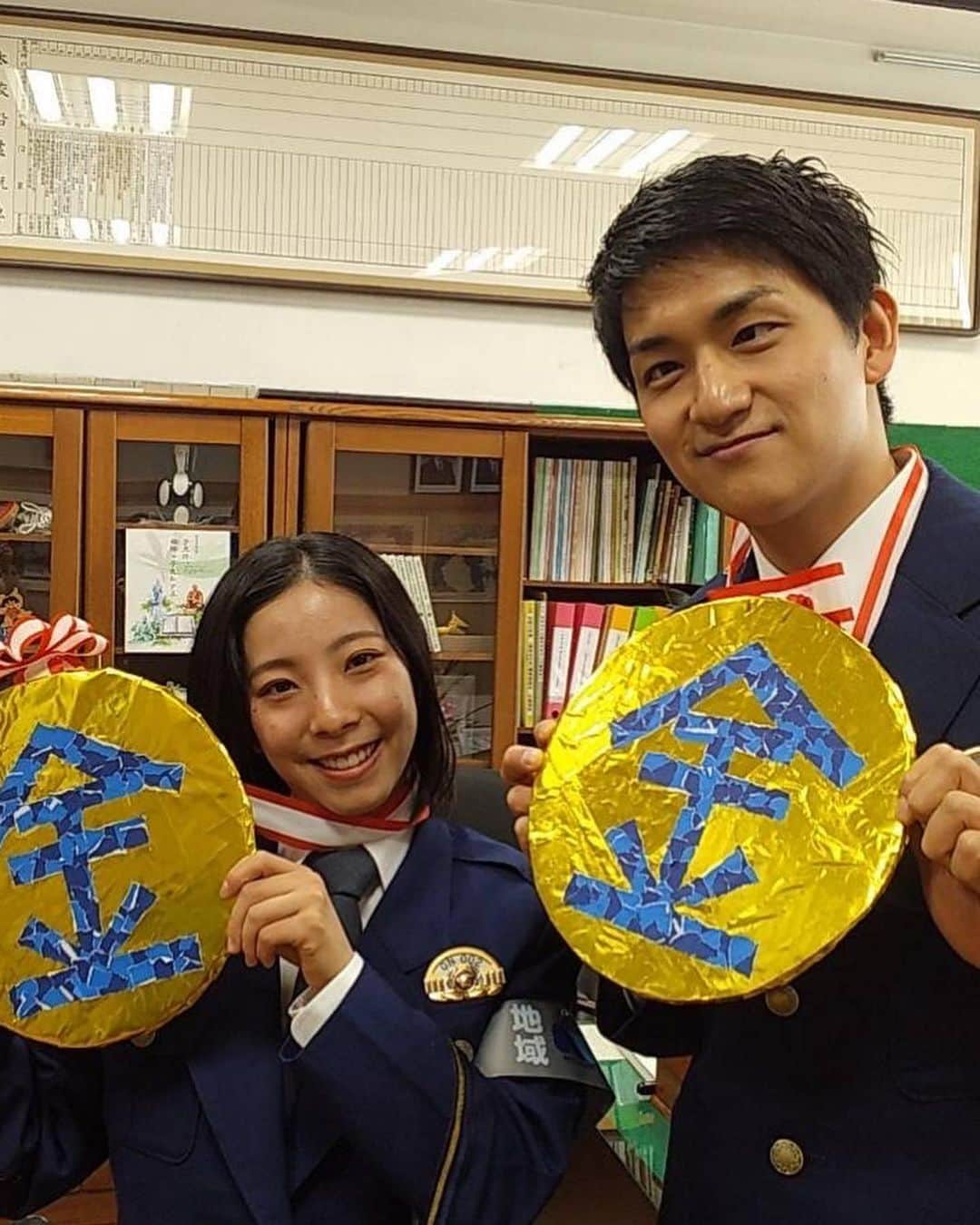 三浦璃来さんのインスタグラム写真 - (三浦璃来Instagram)「5/1  東海市1日警察署長 名和小学校訪問  東海警察署の皆様、名和小学校の皆様、関係者の皆様、ありがとうございました。  1日警察署長を通し、沢山の素敵な経験をする事ができました。  また、名和小学校の皆様から頂いた金メダル、大事にします💛  本当にありがとうございました‼︎」5月10日 15時04分 - riku9111