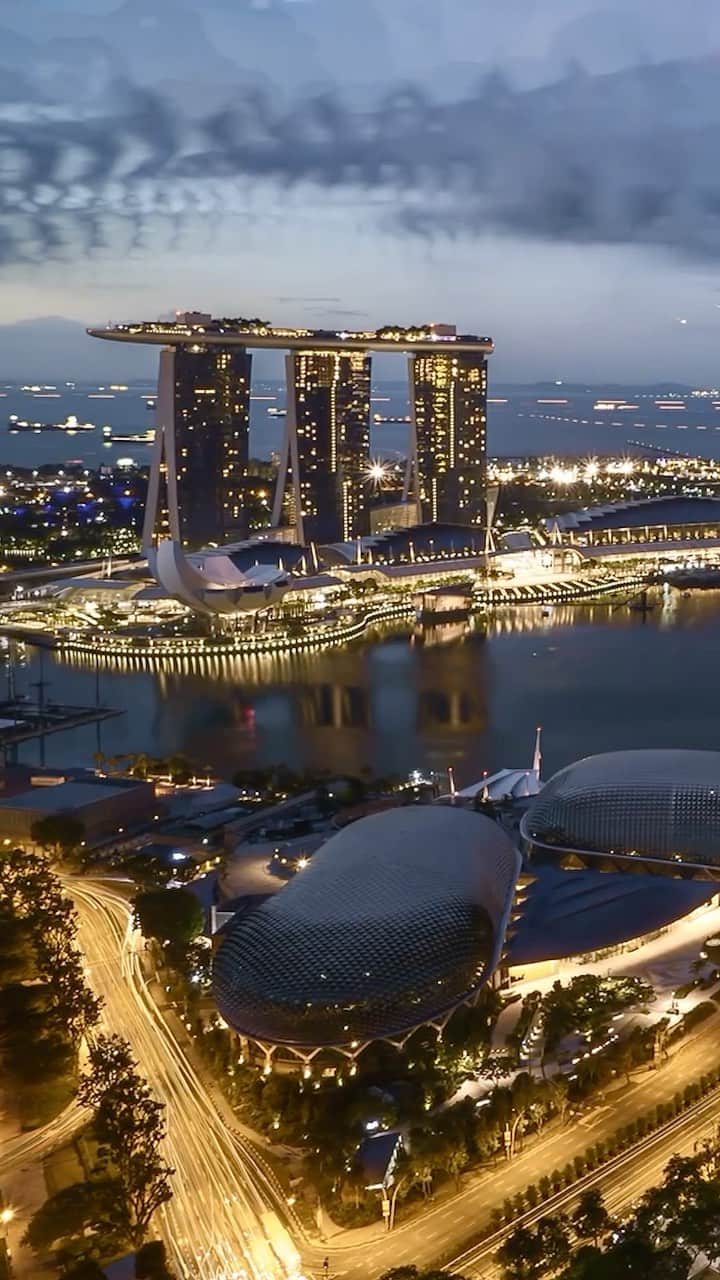 Swatchのインスタグラム：「Our Mission to Moonshine™️ Gold event at Singapore was out of this world! 🌕 #MoonSwatch #Swatch #OMEGAxSwatch」